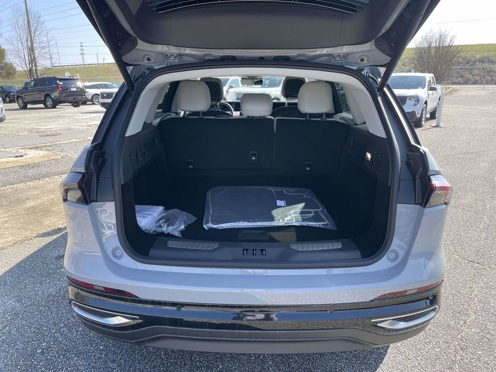 New 2026 Lincoln Nautilus Premier w/ Equipment Group 102A image 10