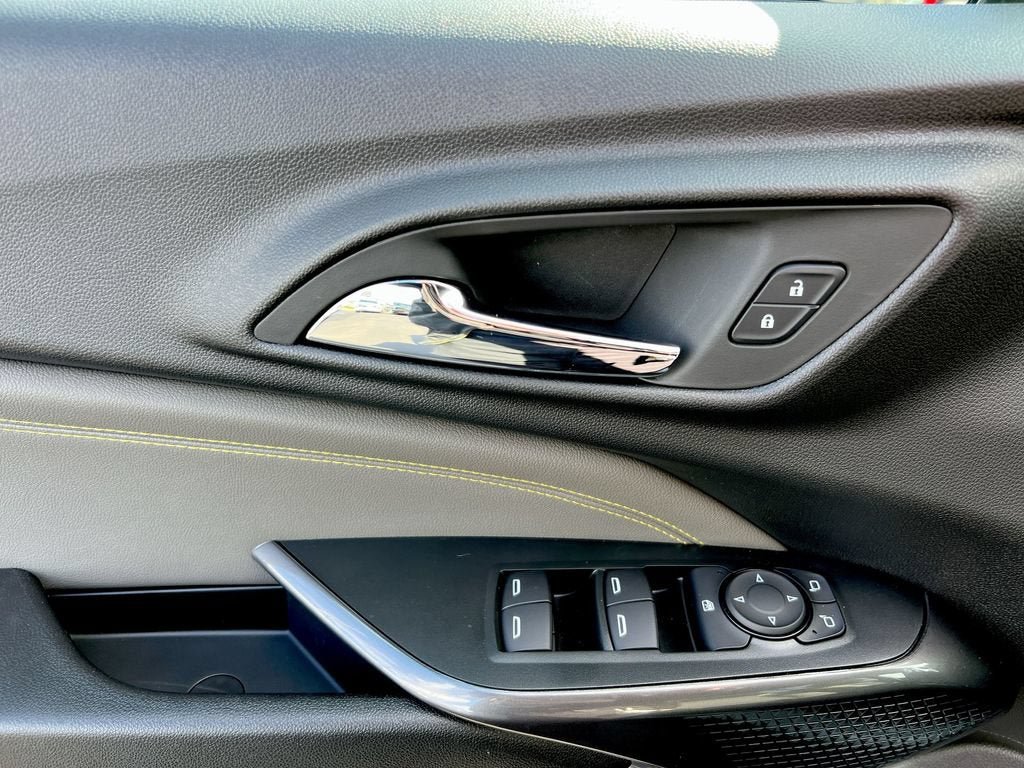 New 2026 Chevrolet Trax ACTIV w/ Sunroof Package FWD image 20