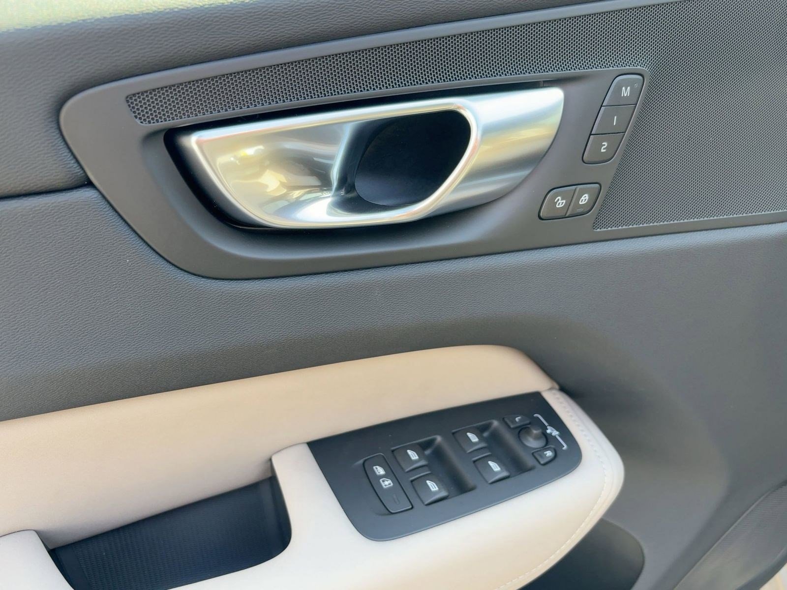 New 2026 Volvo XC60 T8 Plus w/ Protection Package Premier image 12