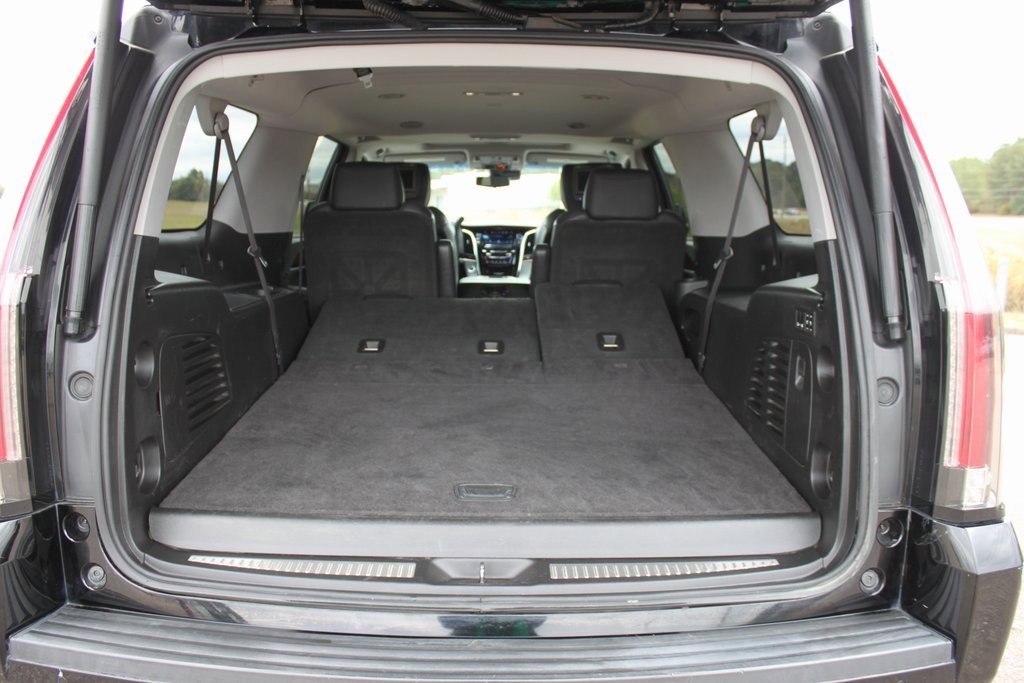Used 2017 Cadillac Escalade ESV Luxury image 21