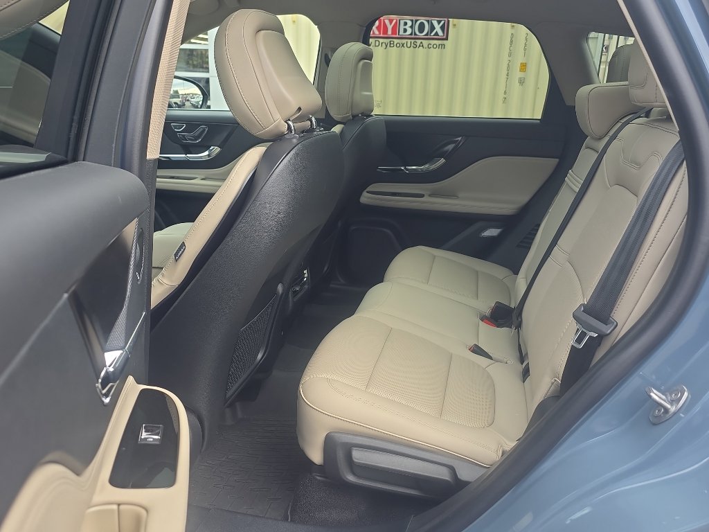 Used 2025 Lincoln Corsair Reserve w/ Equipment Group 202A image 12