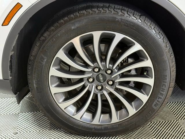 Used 2023 Lincoln Aviator 2WD w/ Premium Package image 11