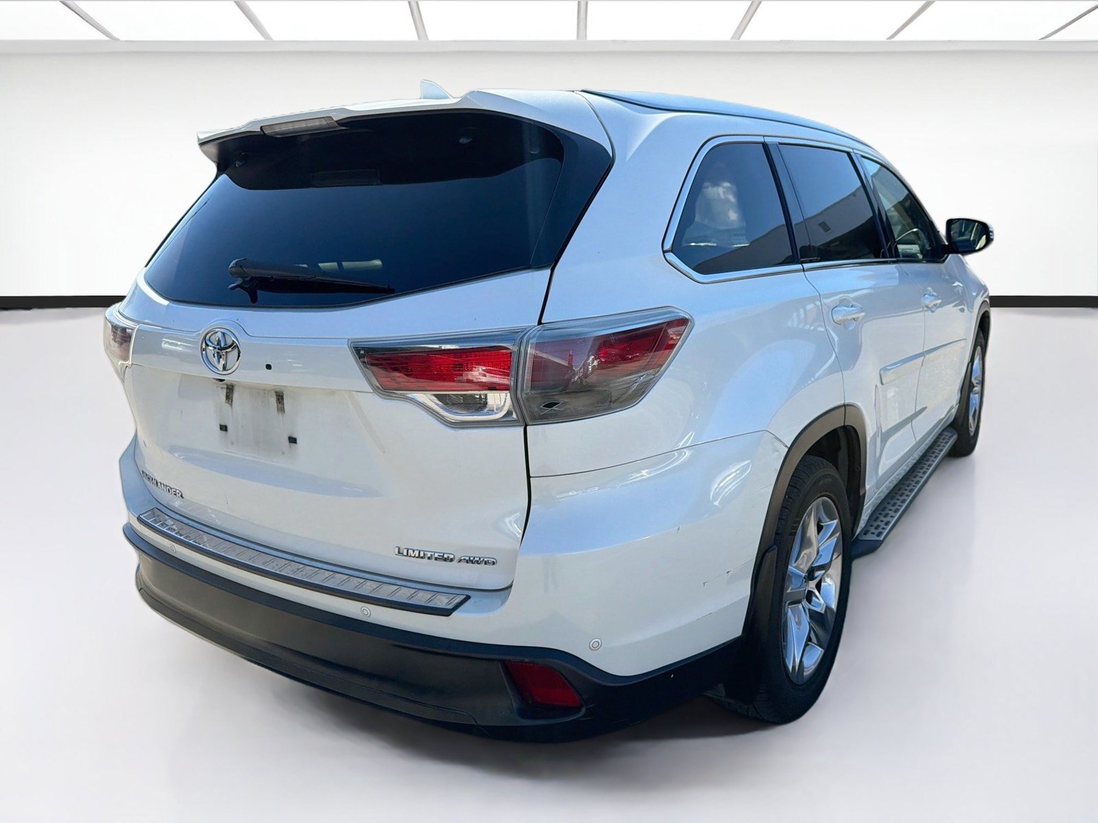 Used 2016 Toyota Highlander Limited Platinum AWD/4WD image 4