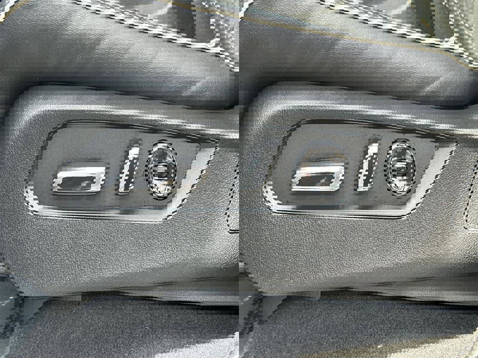 Used 2023 Acura MDX SH-AWD w/ Advance Package image 22