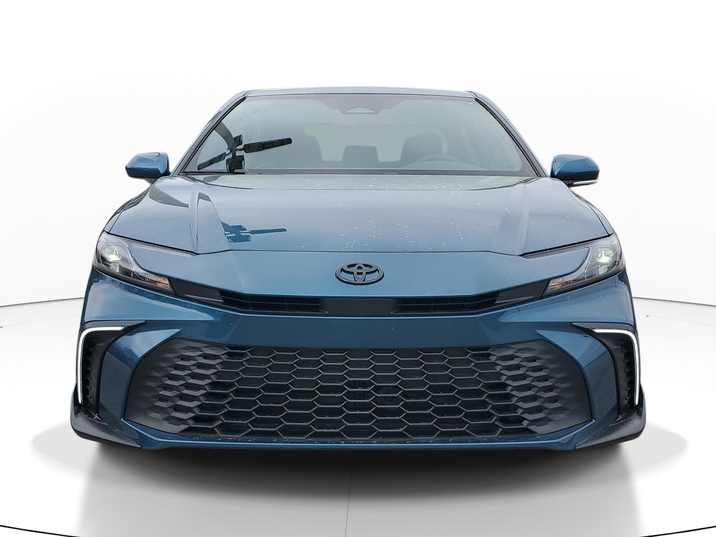 New 2026 Toyota Camry SE image 2