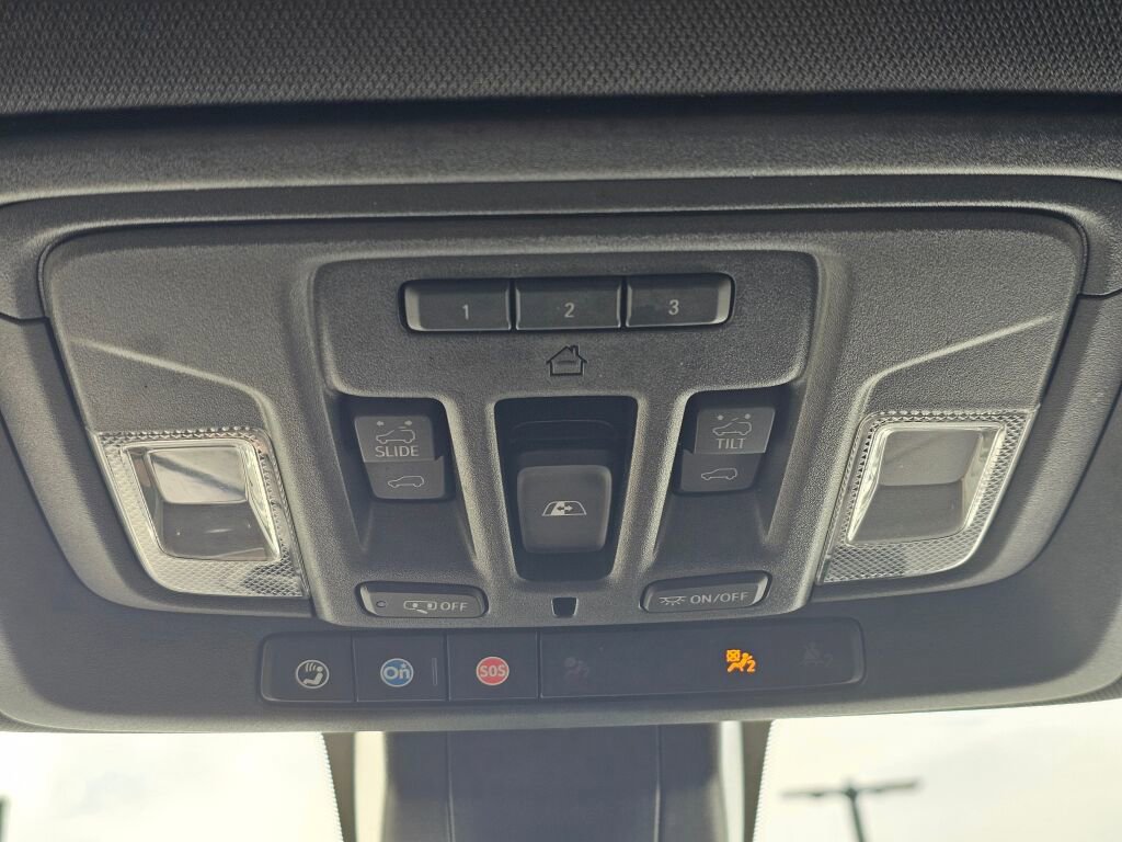 Used 2022 Chevrolet Silverado 3500 High Country w/ Safety Package II AWD/4WD image 19