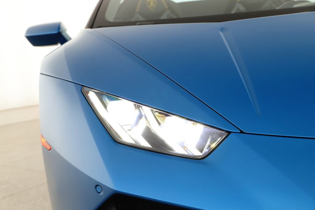 Used 2020 Lamborghini Huracan EVO RWD image 39