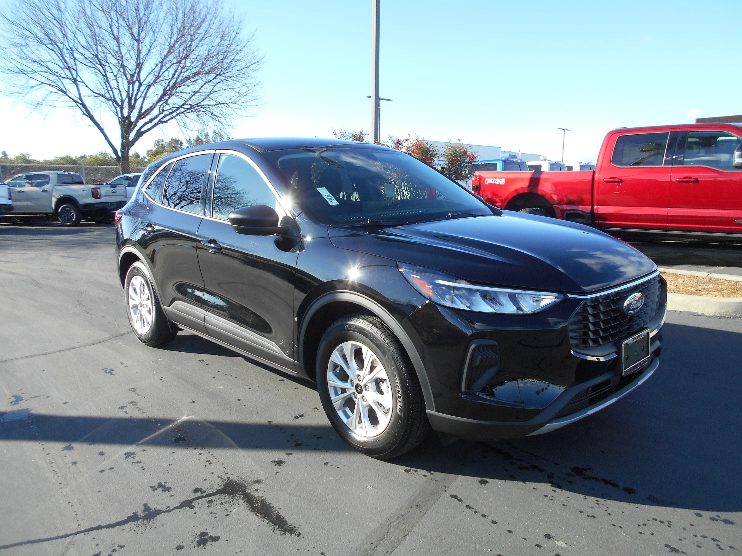 Used 2025 Ford Escape Active FWD image 2