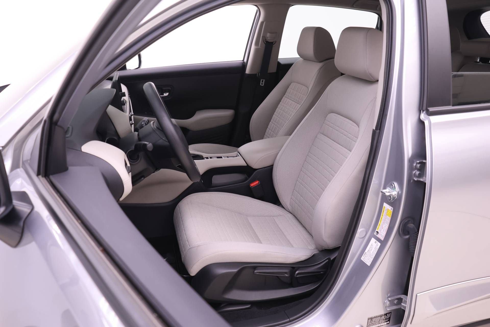 Certified 2023 Honda HR-V LX image 4