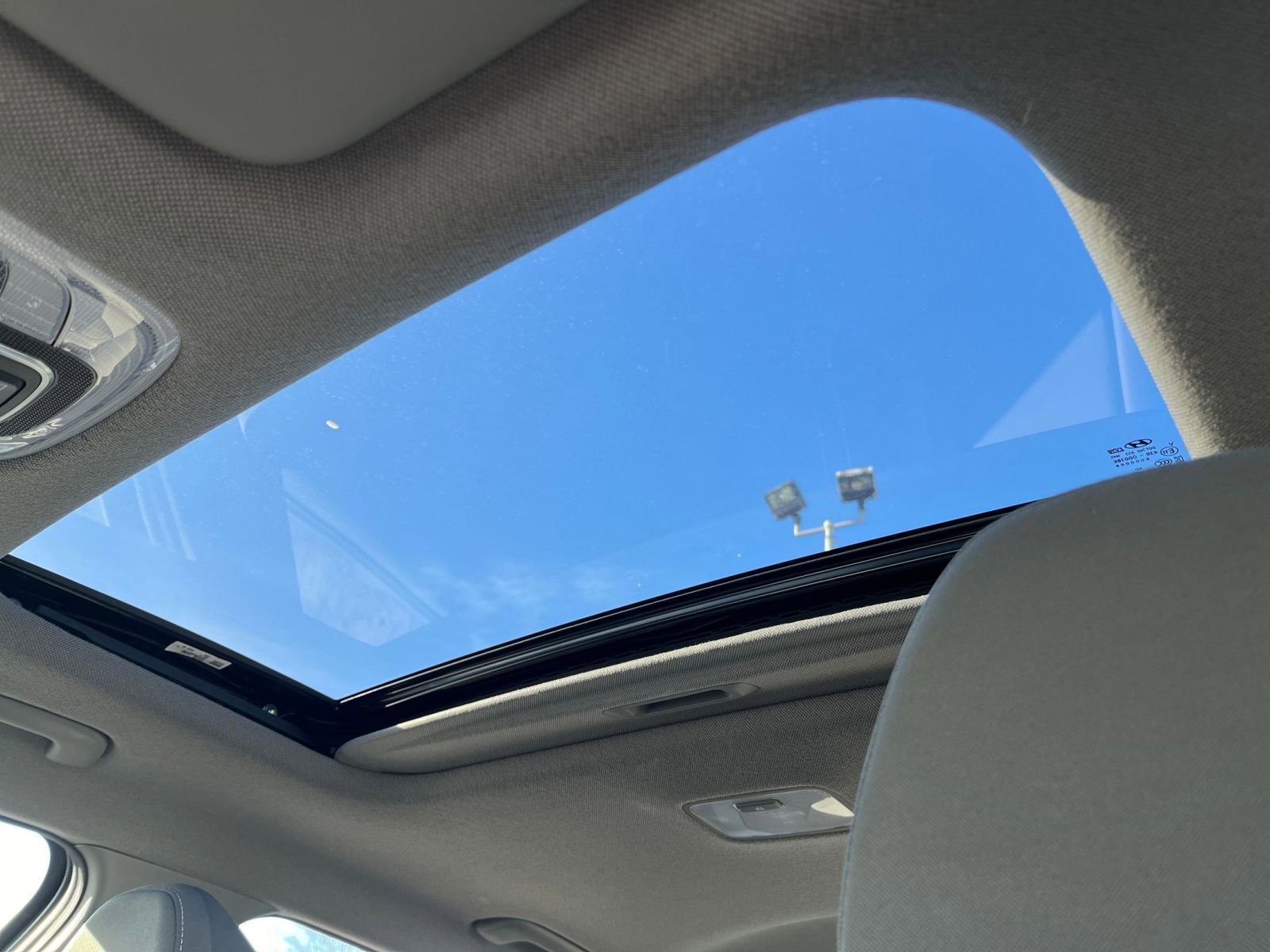 Used 2025 Hyundai Elantra SEL image 24