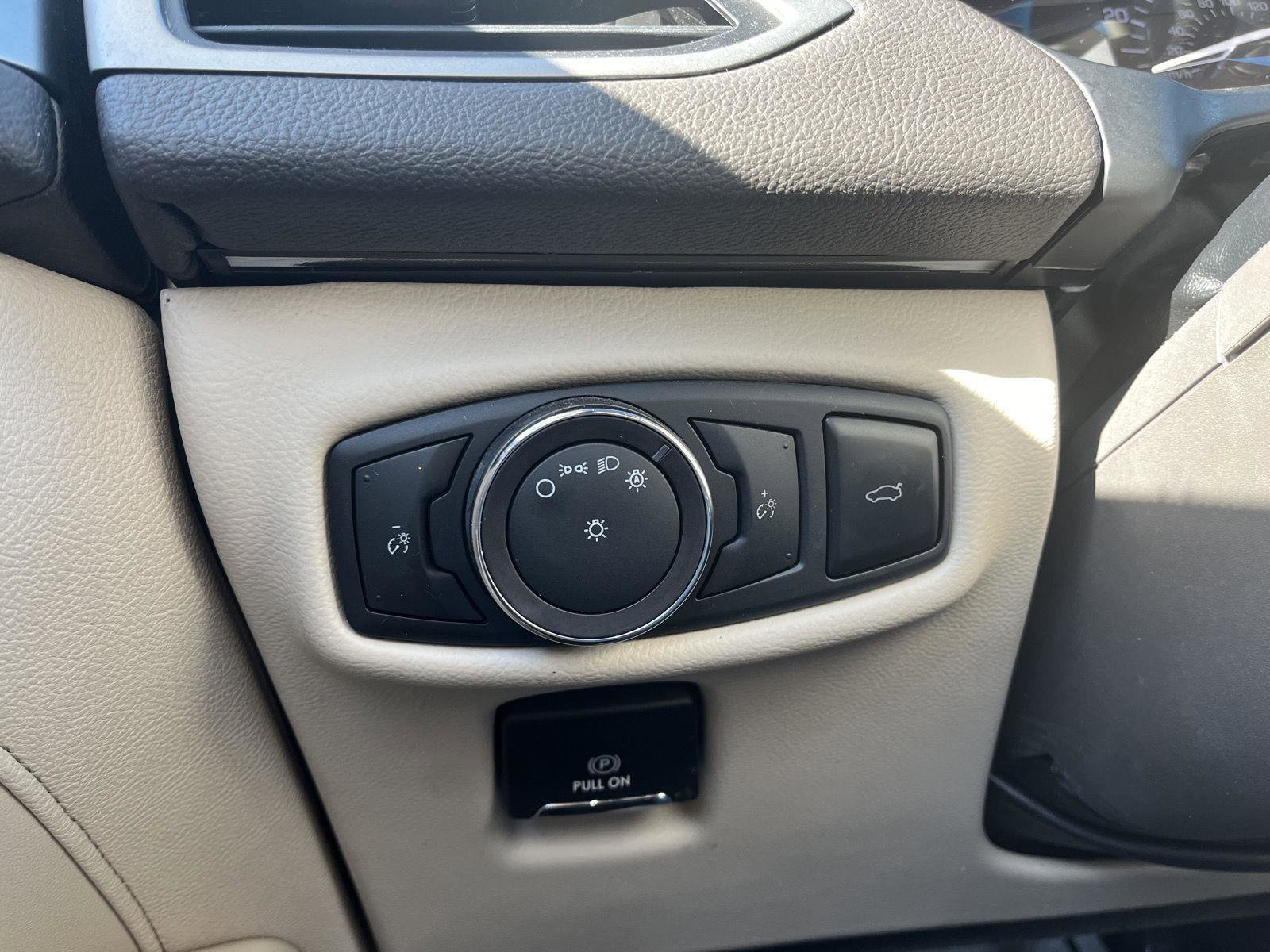 Used 2018 Lincoln MKZ Premiere w/ Magnetic Appearance Package image 17