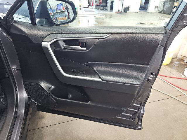 Used 2023 Toyota RAV4 XLE Premium AWD/4WD image 38