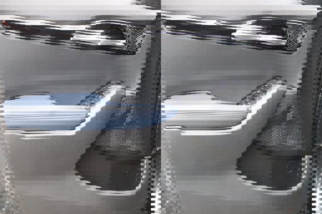 Used 2024 Kia Seltos S image 19