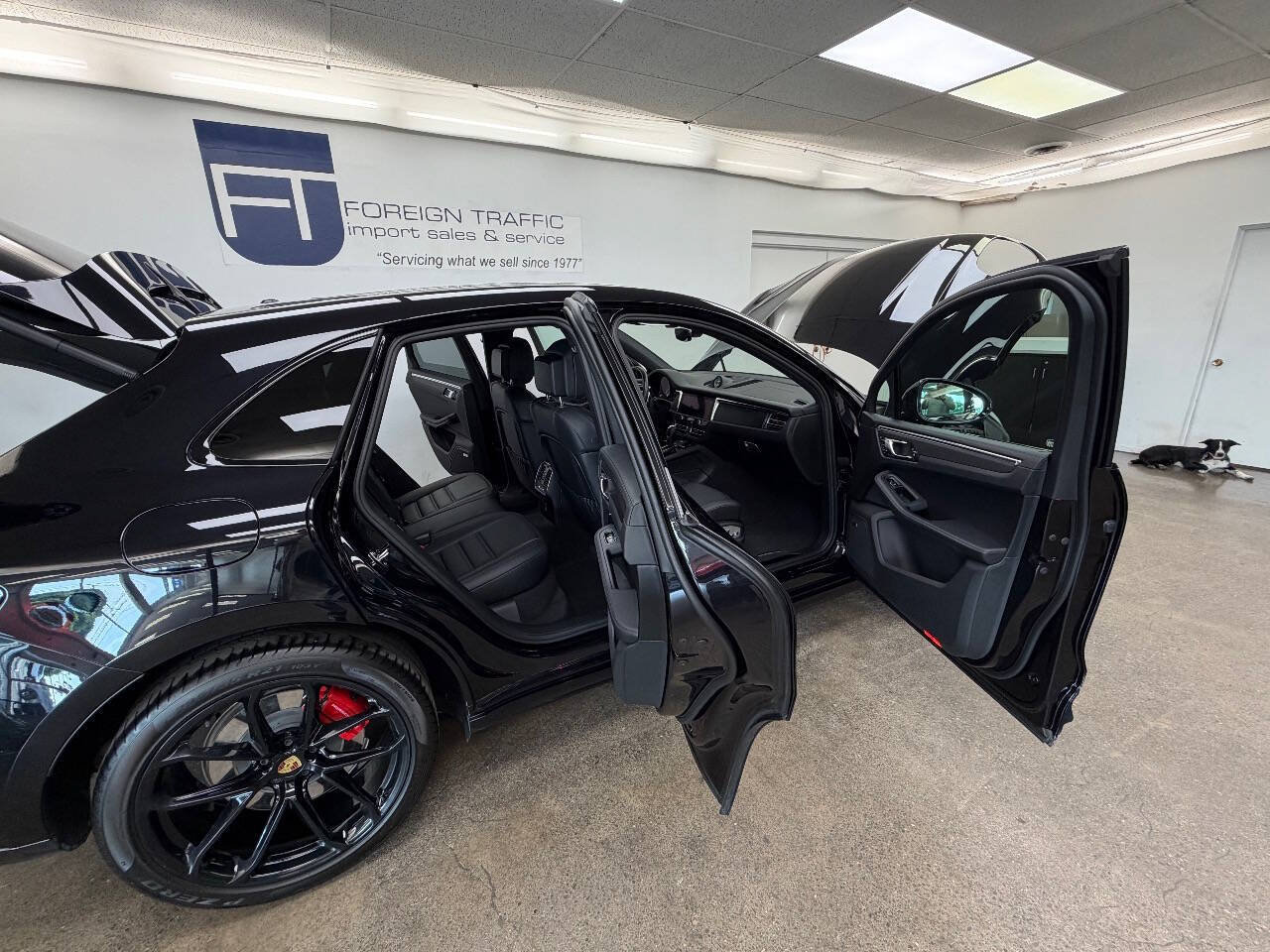 Used 2025 Porsche Macan GTS w/ Premium Package Plus (PU3) AWD/4WD image 52