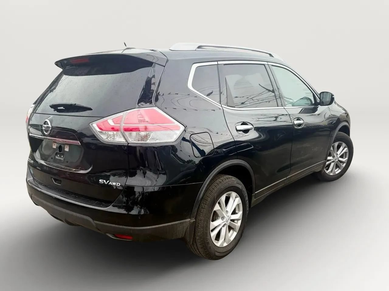 Used 2015 Nissan Rogue SV AWD/4WD image 5