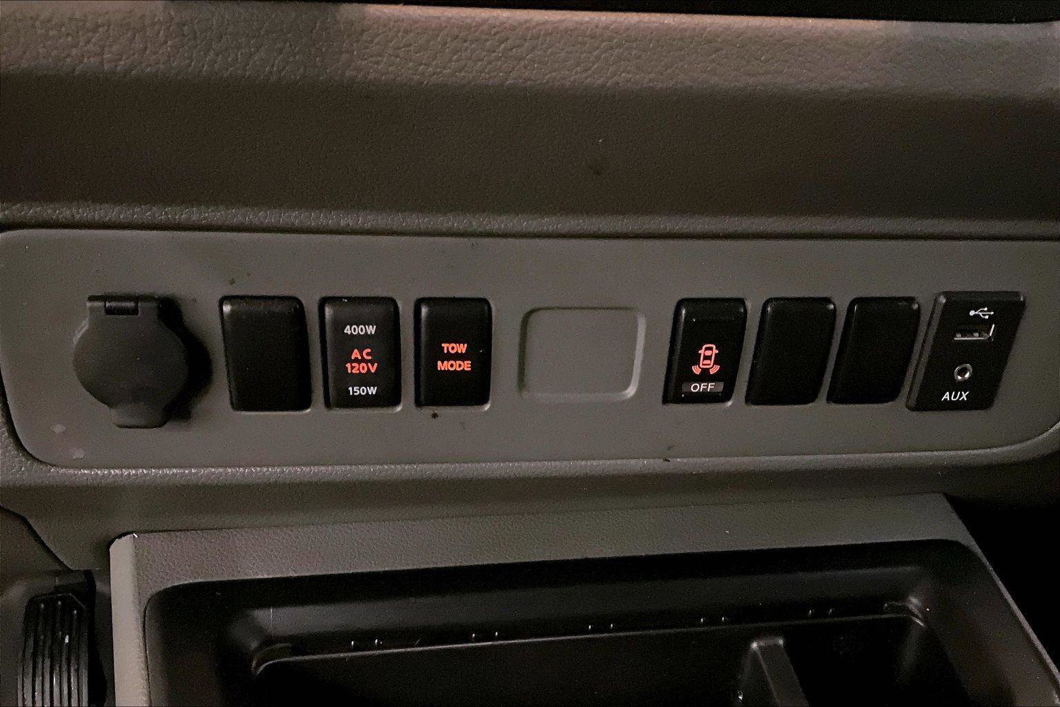 Used 2019 Nissan NV 2500 SV image 30