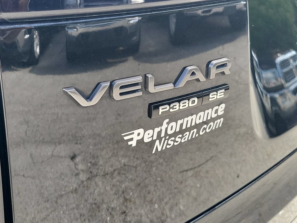 Used 2018 Land Rover Range Rover Velar R-Dynamic SE AWD/4WD image 12