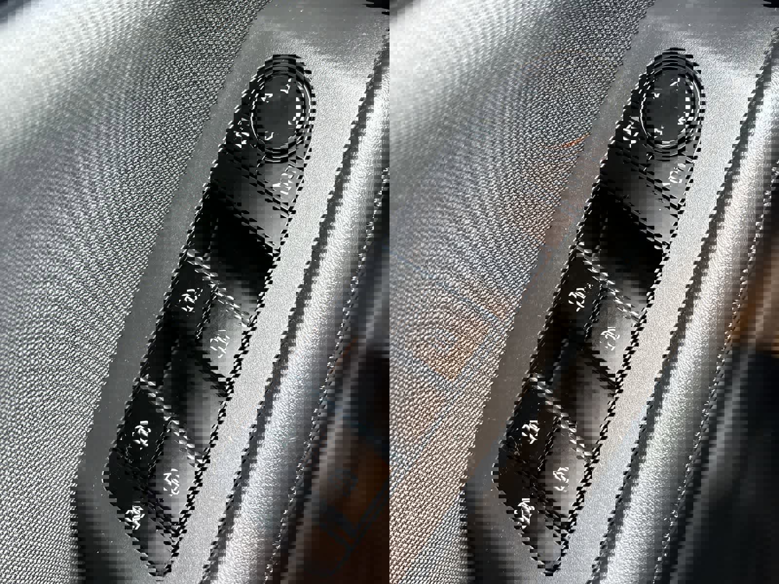 Used 2020 MAZDA MAZDA3 Sedan image 32