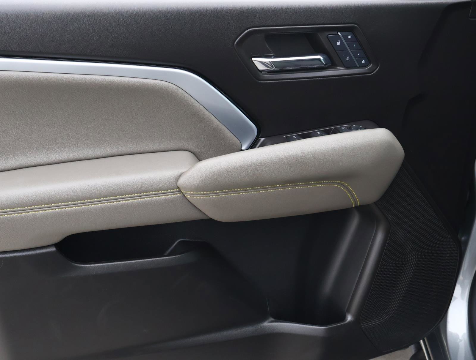 Used 2024 Chevrolet Colorado ZR2 w/ ZR2 Convenience Package III image 20