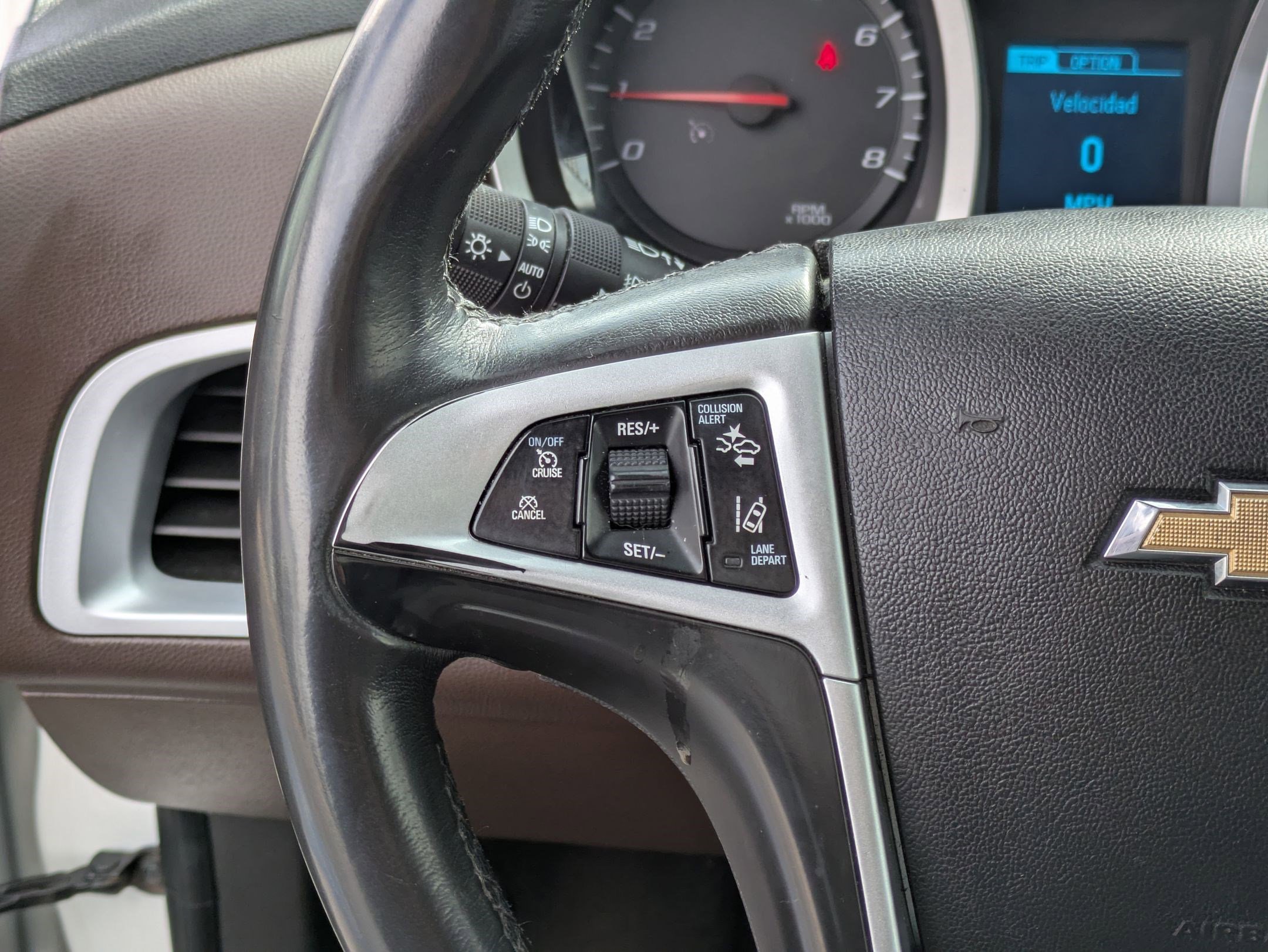 Used 2015 Chevrolet Equinox LTZ image 19