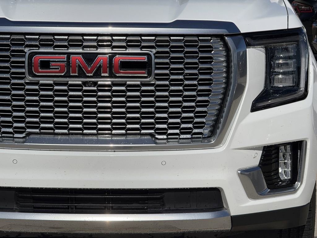 Used 2024 GMC Yukon Denali image 9