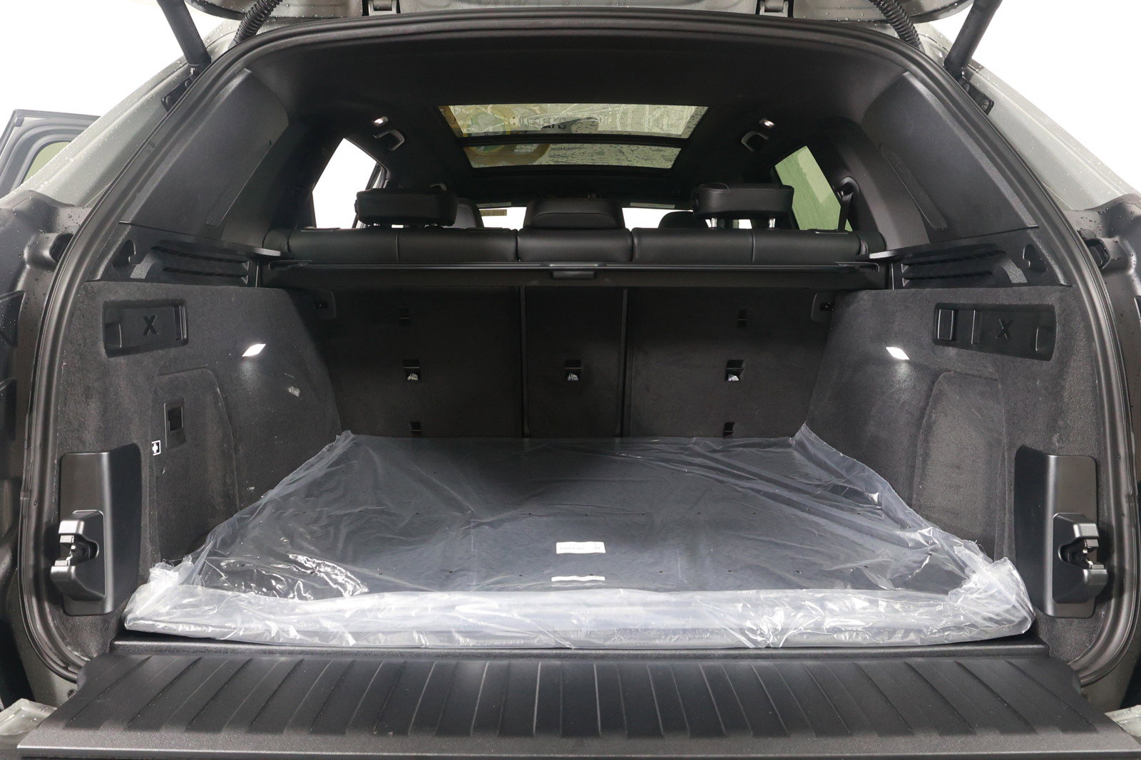 Certified 2025 BMW X5 xDrive40i w/ Parking Assistance Package image 23