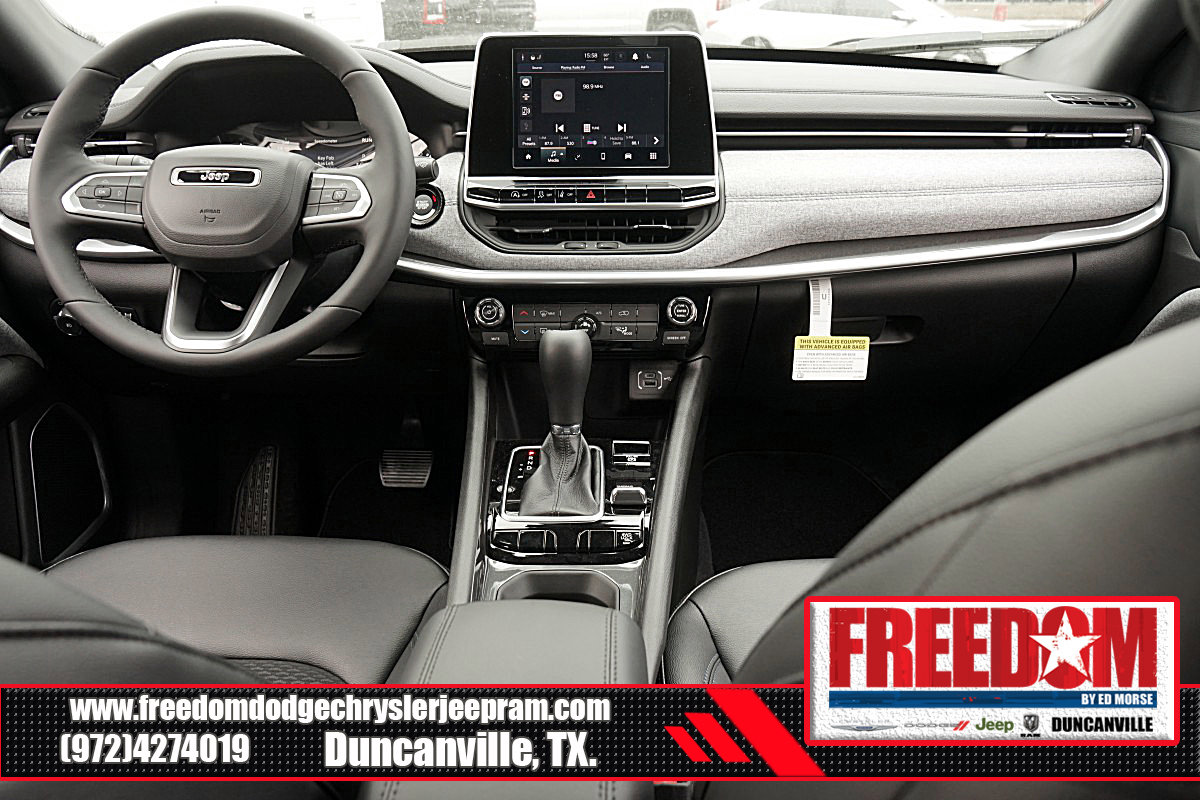 New 2025 Jeep Compass Latitude AWD/4WD image 11