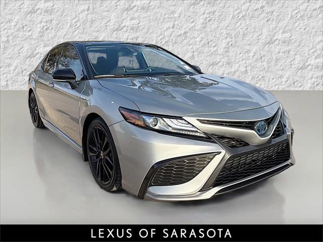 Used 2021 Toyota Camry XSE image 1