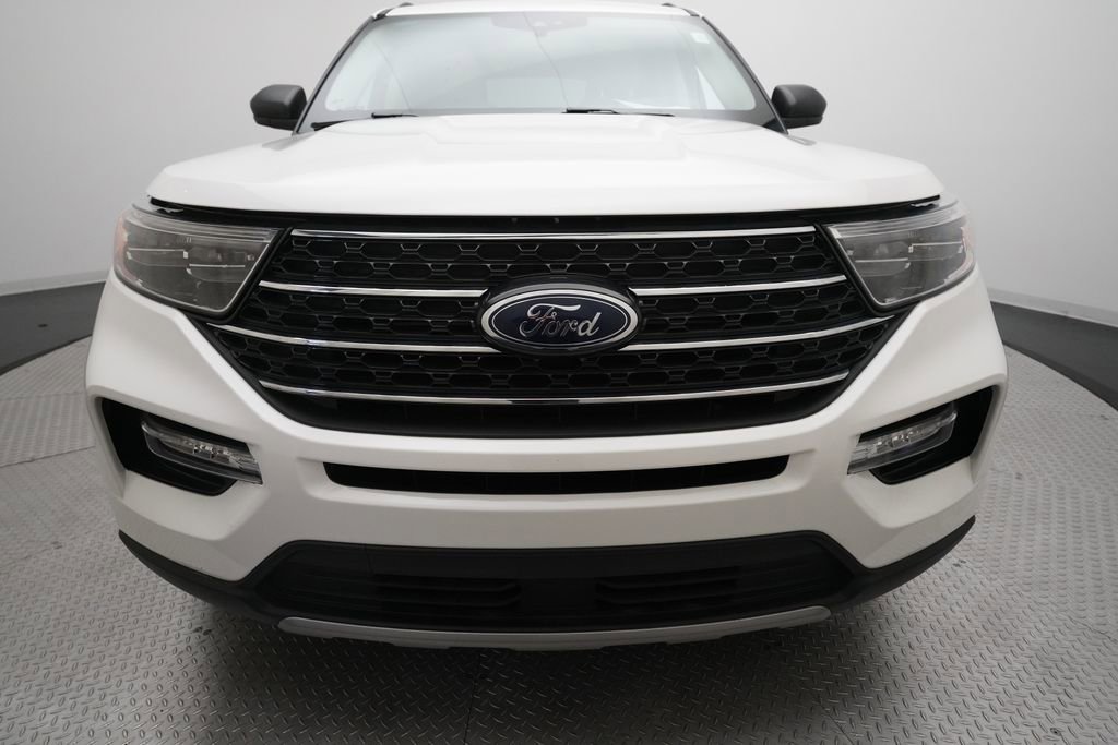 Used 2023 Ford Explorer XLT w/ Equipment Group 202A AWD/4WD image 22