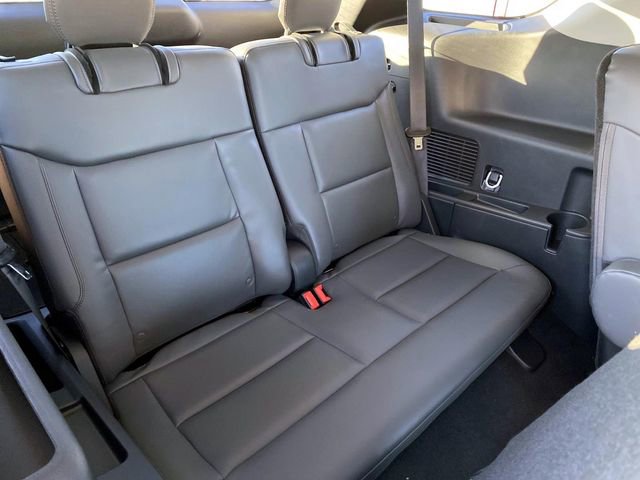 Used 2025 Ford Explorer Active w/ Active Comfort Package image 26