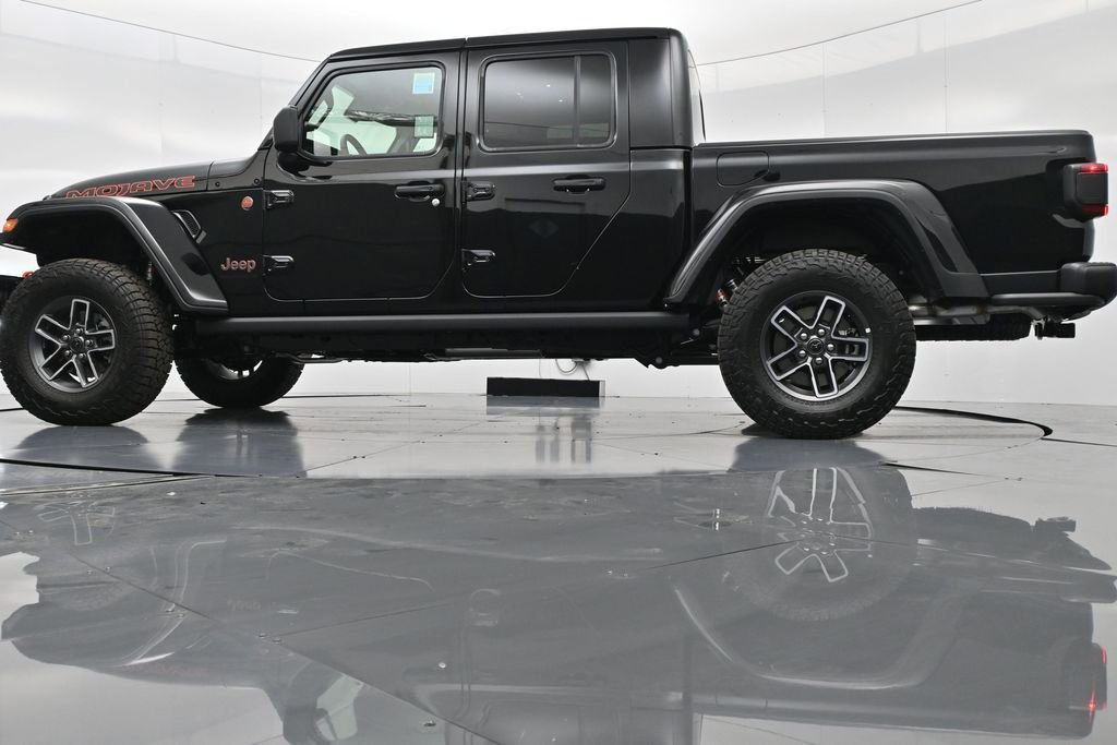 New 2025 Jeep Gladiator Mojave image 39