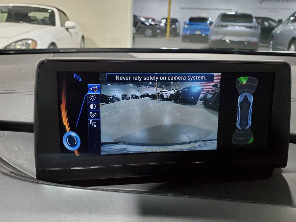 Used 2016 BMW i8 image 30