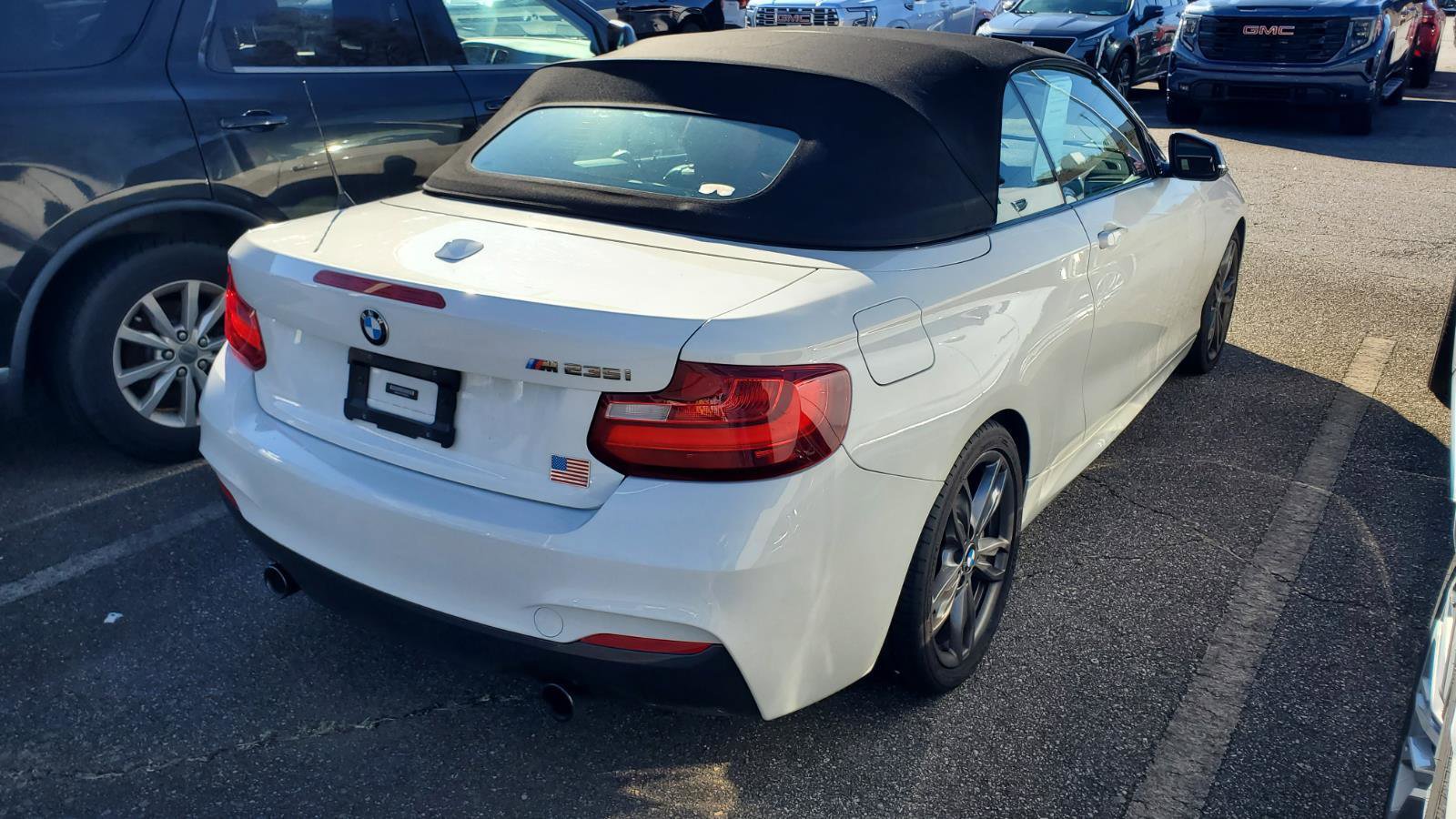 Used 2015 BMW M235i Convertible image 9