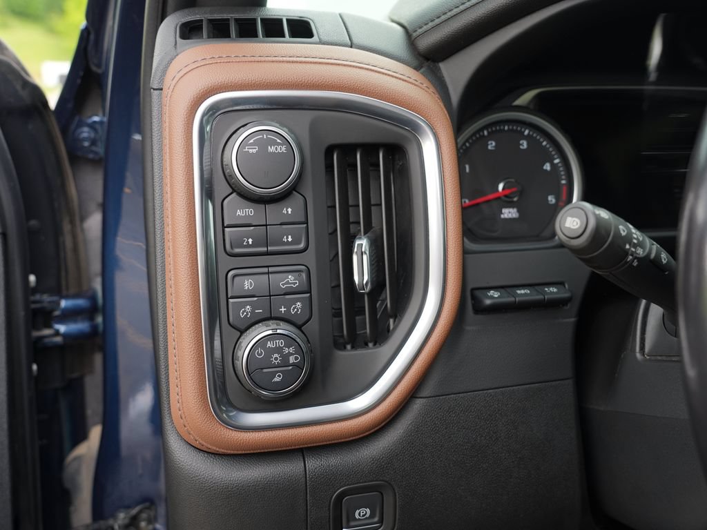 Certified 2021 Chevrolet Silverado 2500 High Country w/ Z71 Off-Road Package AWD/4WD image 17