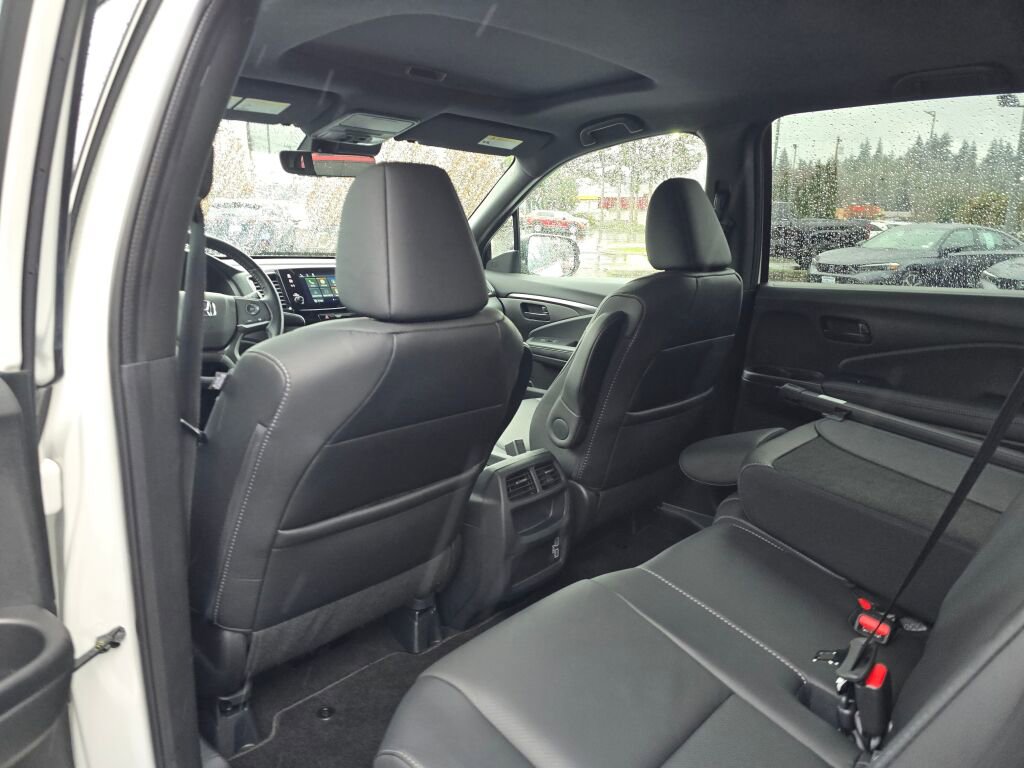 Certified 2023 Honda Passport EX-L image 6