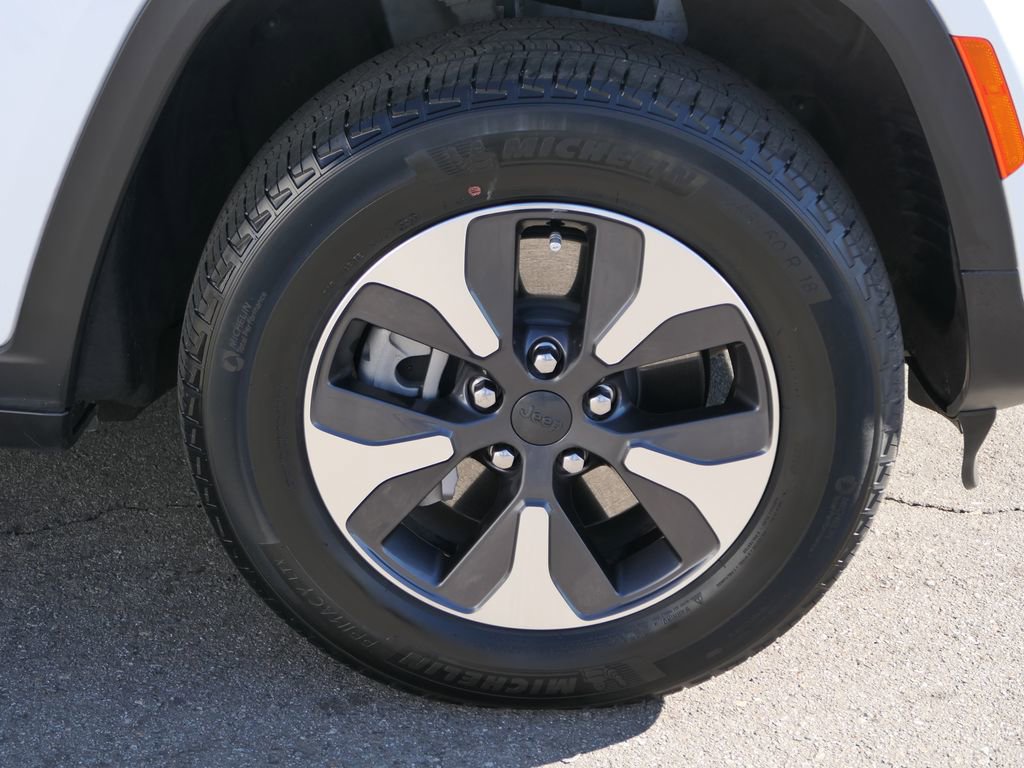 Used 2022 Jeep Grand Cherokee Limited 4xe w/ Luxury Tech Group II image 28