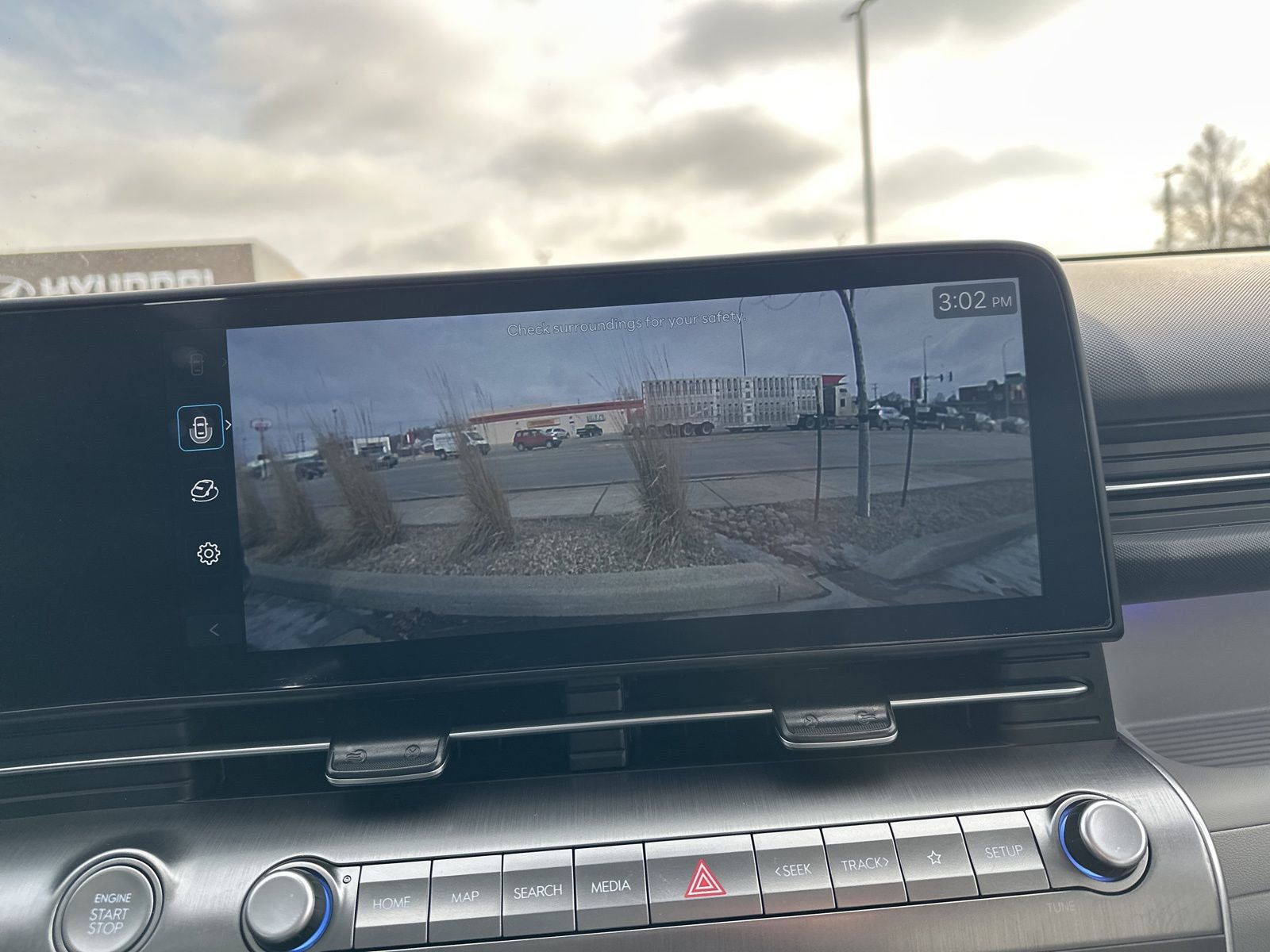 Used 2025 Hyundai Kona Limited image 53