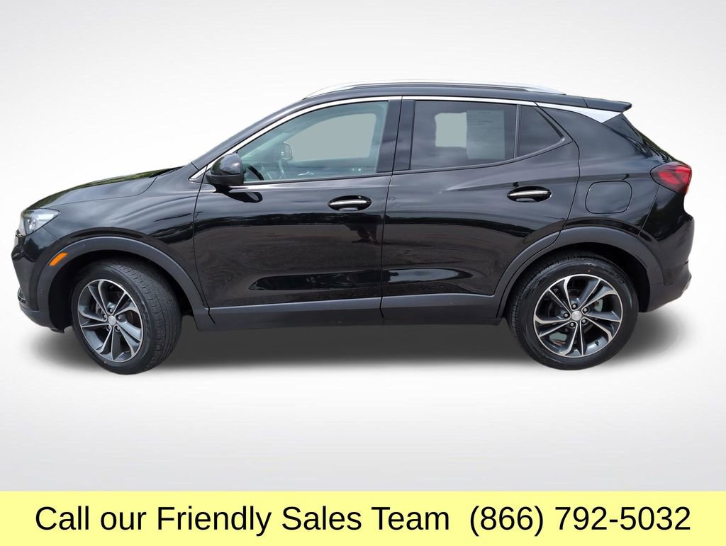 Used 2023 Buick Encore GX Essence w/ Advanced Technology Package AWD/4WD image 2