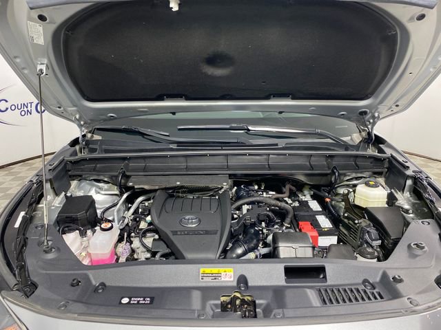 Used 2023 Toyota Highlander LE AWD/4WD image 25