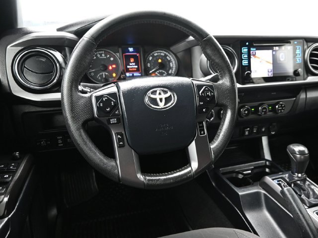 Used 2019 Toyota Tacoma TRD Sport AWD/4WD image 11
