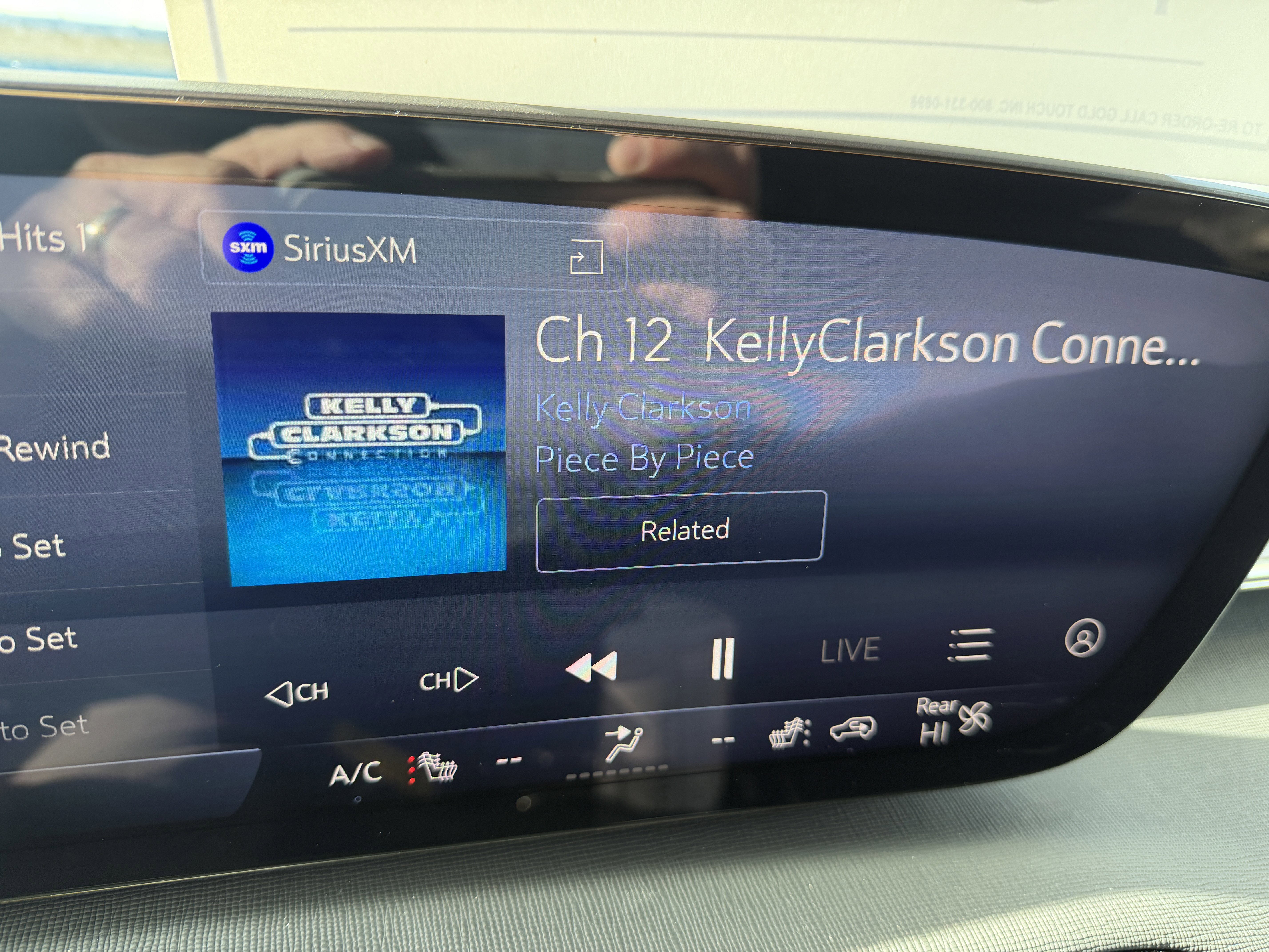 Used 2025 Buick Enclave Preferred AWD/4WD image 22