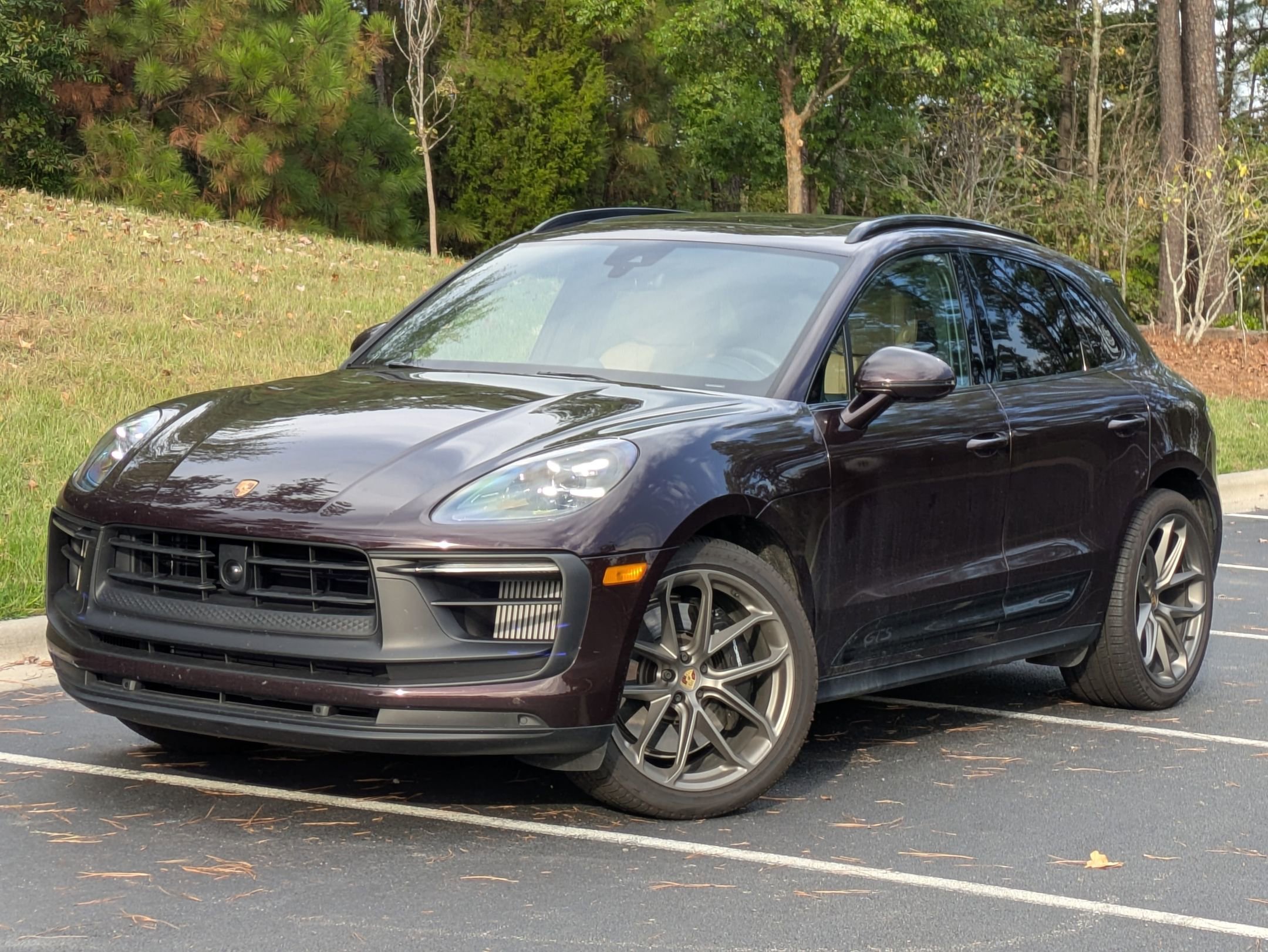 Certified 2025 Porsche Macan GTS image 1