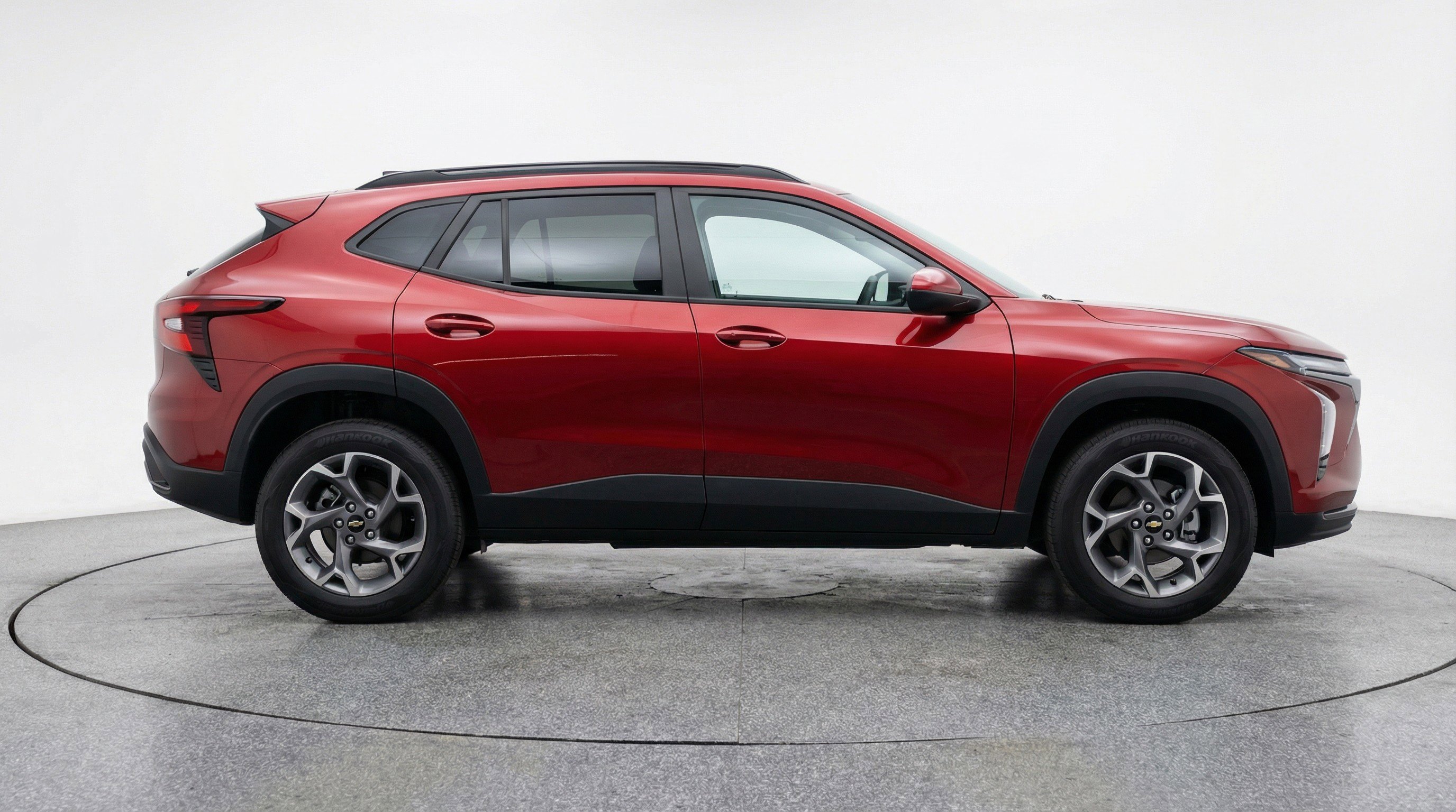Used 2025 Chevrolet Trax LT w/ LT Convenience Package image 11