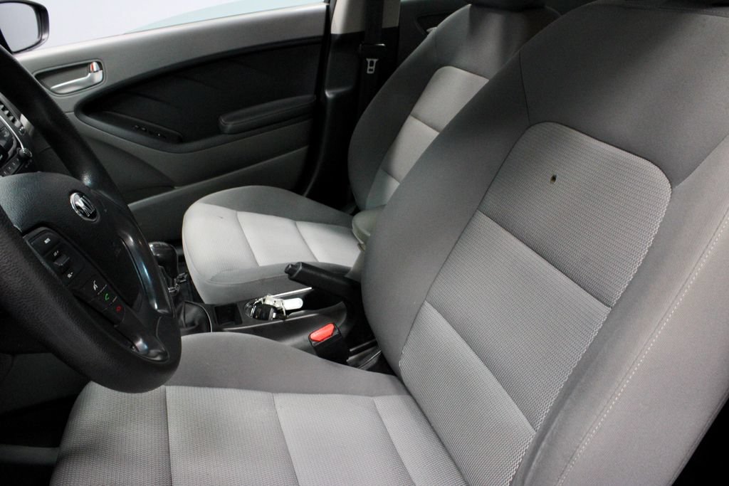 Used 2017 Kia Forte LX FWD image 23
