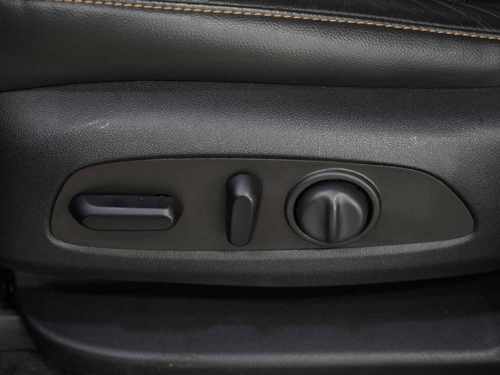 Used 2021 Chevrolet Traverse RS w/ LPO, Floor Liner Package AWD/4WD image 26