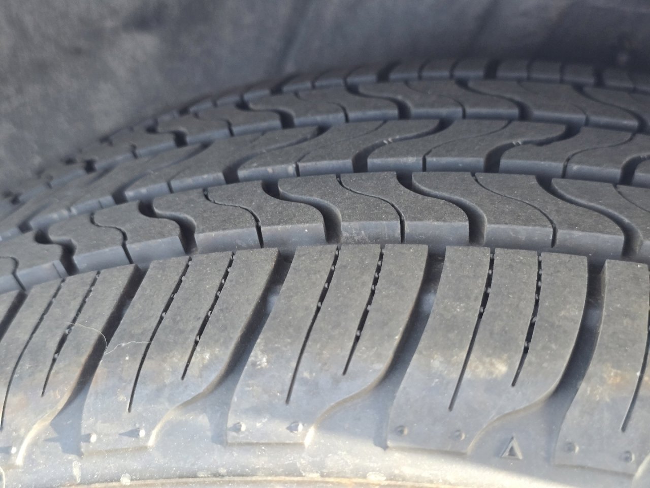 Used 2025 Toyota Camry LE image 14