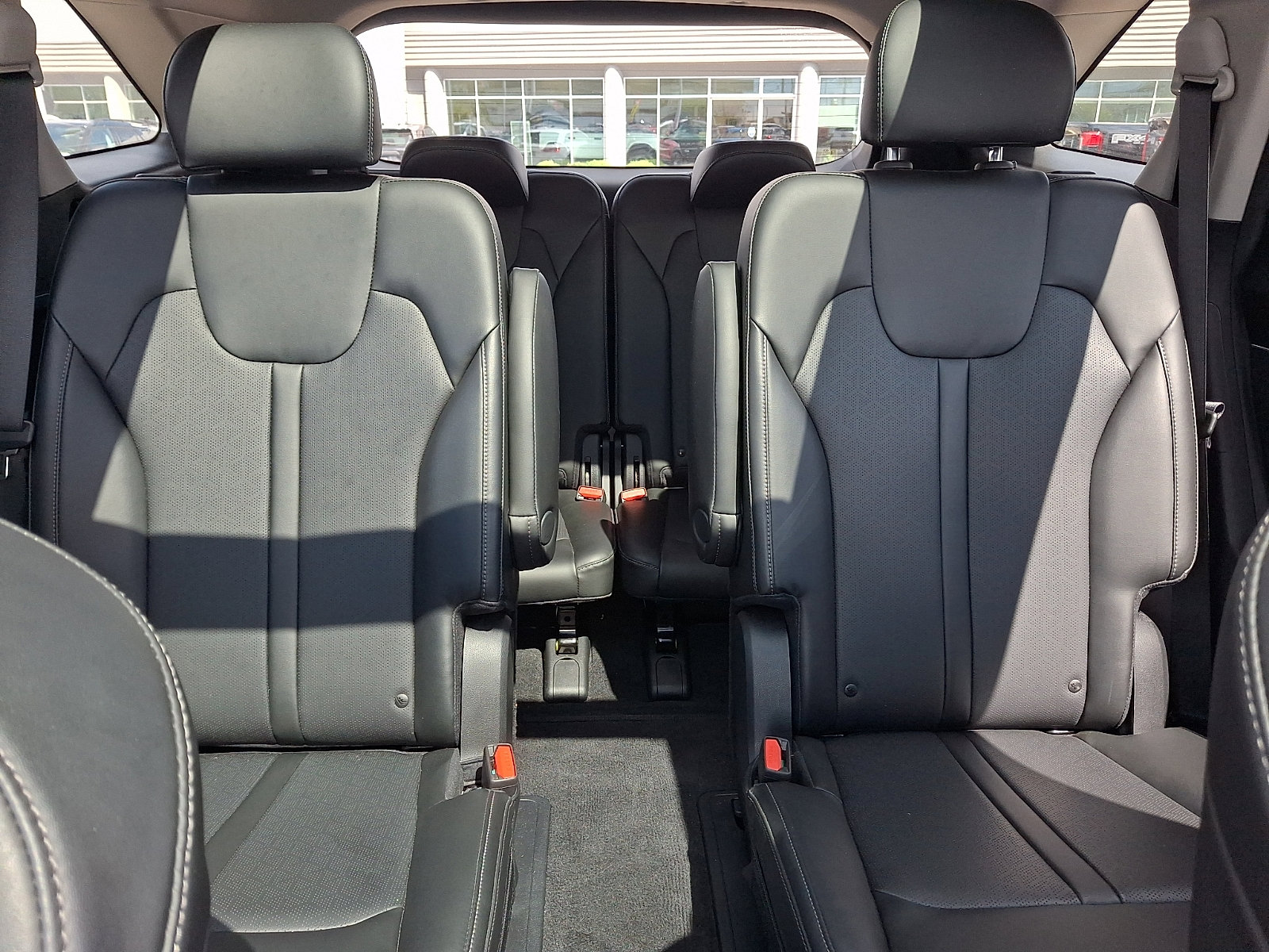 Used 2021 Kia Sorento EX w/ EX AWD X-Line Package image 18
