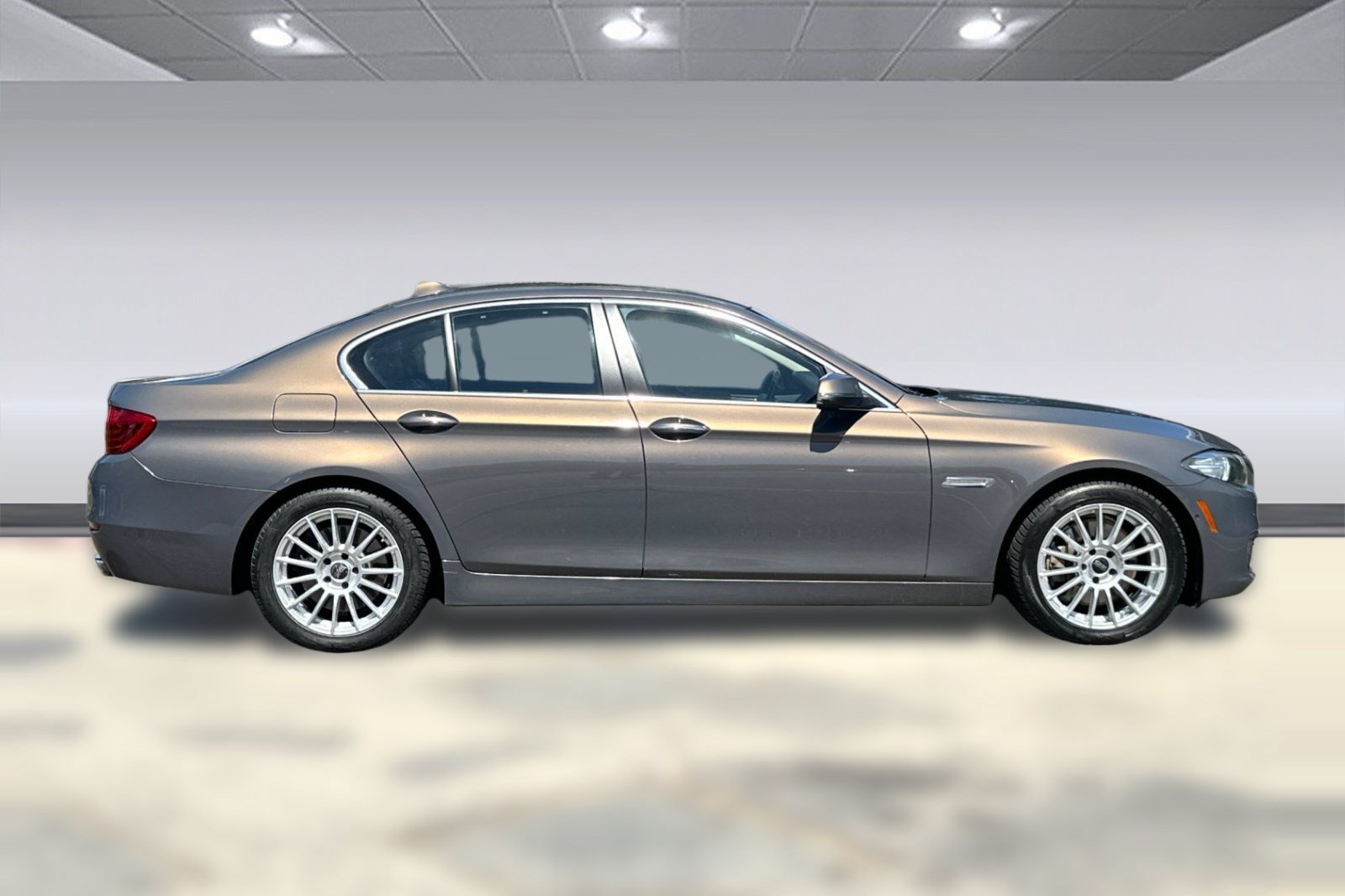 Used 2015 BMW 550i xDrive Sedan AWD/4WD image 7