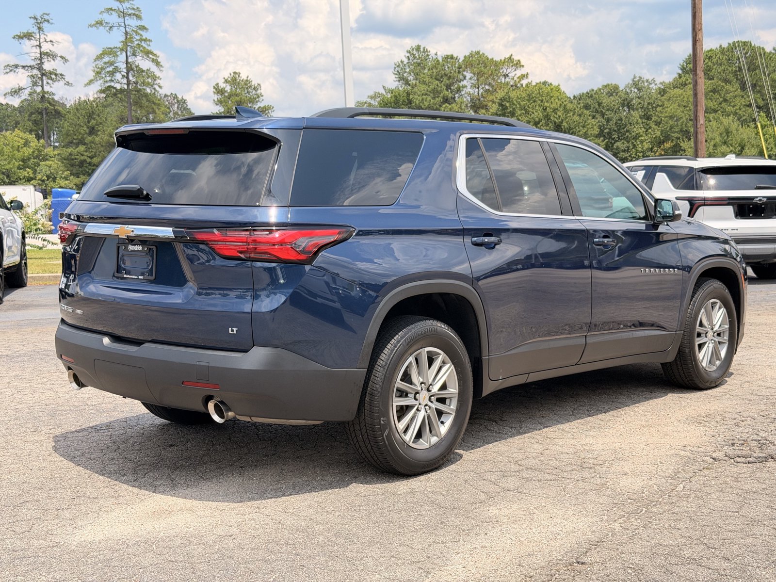 Used 2023 Chevrolet Traverse LT AWD/4WD image 12