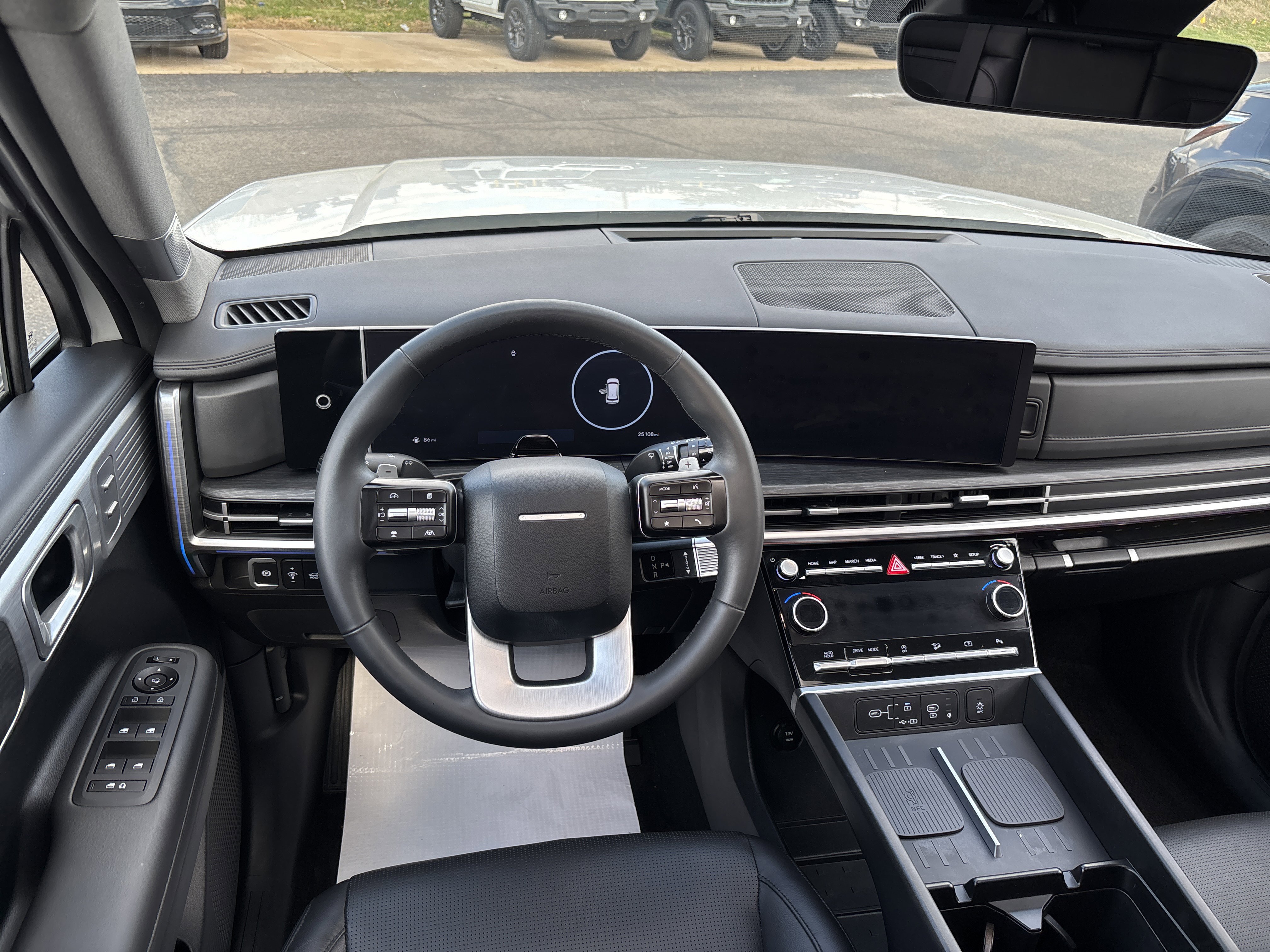 Used 2024 Hyundai Santa Fe Limited image 28